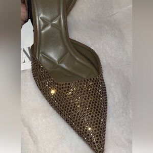 Absolutely STUNNING Viral  Heels